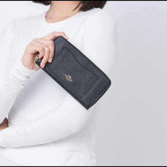 Coach Crossgrain Accordion Zip Around Wallet - Picture 3 of 7